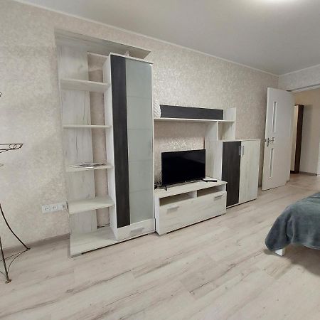 Апартаменти Молоді Lutskdoba Kültér fotó